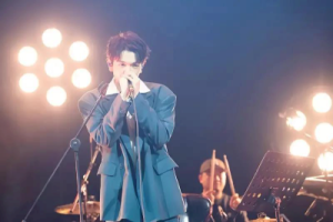 颜人中《某年某月某天吉他谱》C调原版弹唱谱