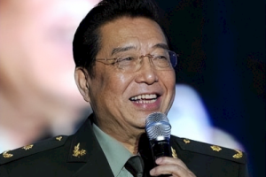 李双江《红星照我去战斗吉他谱》F调原版弹唱谱