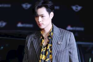 董又霖《一个人去巴黎吉他谱》G调高清原版图谱