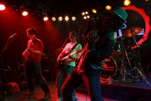 佛跳墙《我对自己开了一枪吉他谱》G调高清原版六线谱