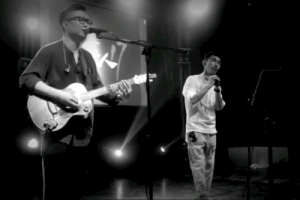 暗杠《说书人吉他谱》G调原版六线谱