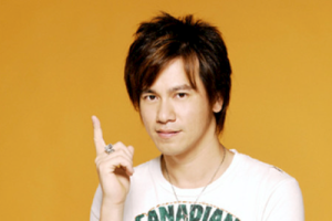 李圣杰《眼底星空吉他谱》G调高清原版六线谱