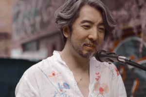 王童语《戏如人生吉他谱》G调原版六线谱