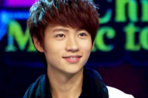 魏晨《花开那年吉他谱》C调原版六线谱