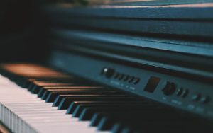 夜的钢琴曲七钢琴谱-石进-高清独奏五线谱