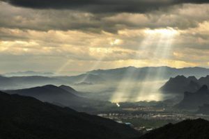 借光简谱(歌词)-阿看-B调歌曲简谱