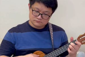 天黑黑尤克里里谱-孙燕姿-C调指弹独奏四线谱-附教学