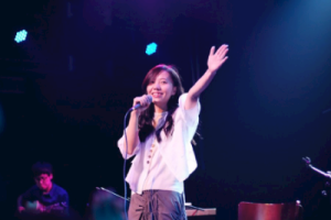 南部小城吉他谱-曹方-F调原版六线谱-高清图谱