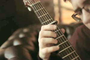 爱财爱己吉他谱-黄静美-C调原版六线谱-高清图谱