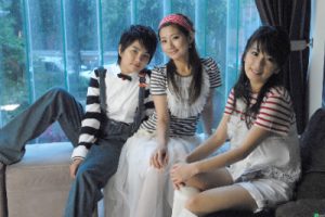 美丽新世界吉他谱-SHE-C调原版六线谱-高清图谱