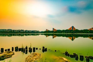 松湖烟雨愁简谱-闻鸡起舞-E调原版编配